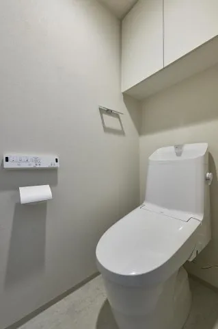 Proud Flat Nihonbashi Odenmacho - Interior - ["Toilet seat", "Toilet", "Plumbing fixture"]