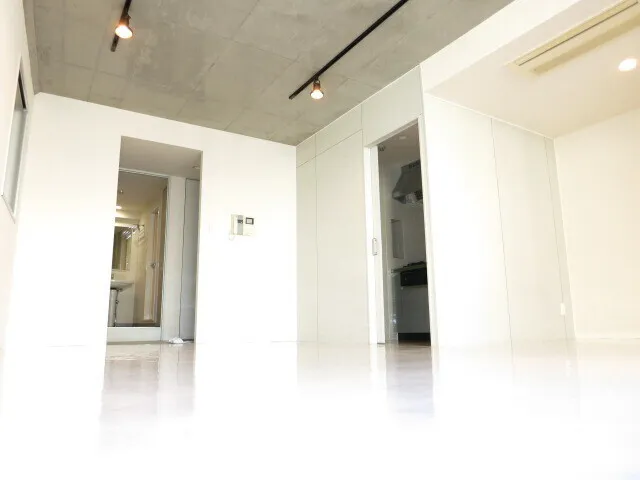 FLEG Akasaka - Interior - ["Wall", "Flooring", "Floor"]