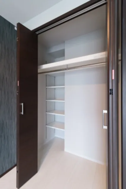 Plumeria Residence Omori - Interior - ["Building", "Fixture", "Wood"]
