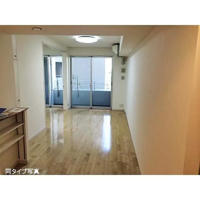 Comforia Honkomagome - Interior - ["Property", "Cabinetry", "Window"]