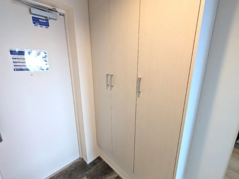 Residia Jiyugaoka - Interior - ["Wood", "Flooring", "Floor"]