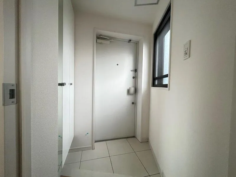 Due Asagaya - Interior - ["Flooring", "Floor", "Door"]