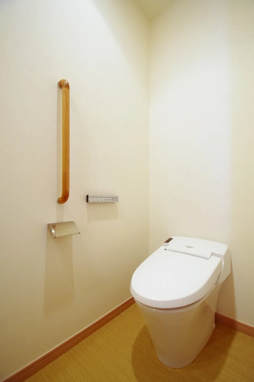 La Tour Shinjuku Grand - Interior - ["Toilet seat", "Toilet", "Plumbing fixture"]