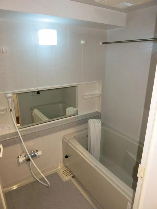 Prime Urban Nihonbashi Ningyocho - Interior - ["Plumbing fixture", "Flooring", "Bathroom"]