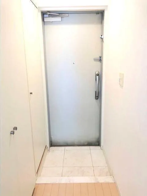 Elstanza Shirokanedai - Interior - ["Door", "Fixture", "Handle"]