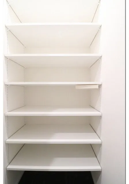 Asyl Court Nerima Nakamurabashi - Interior - ["Shelf", "Shelving", "Shoe Organizer"]