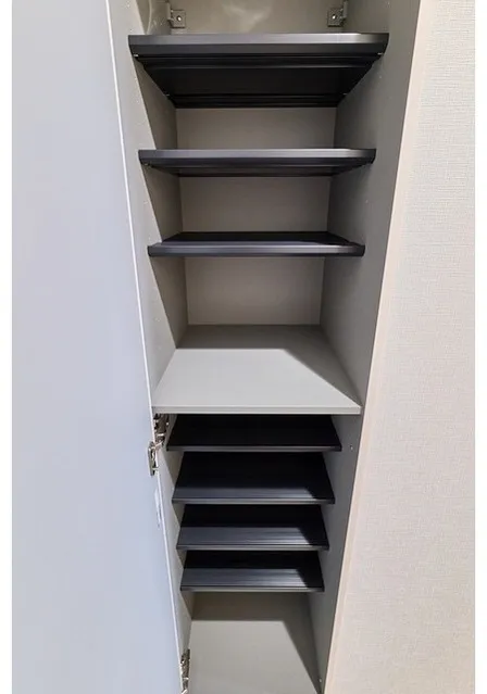 Gran Casa Hikifune II - Interior - ["Shelving", "Shelf", "Grey"]