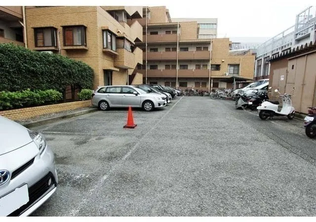 Maison De Loire - Exterior - ["Vehicle", "Neighbourhood", "Property"]