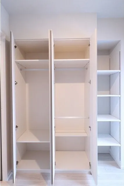Lefon Prog-Rock Akatsuka - Interior - ["Wood", "Shelving", "Shelf"]