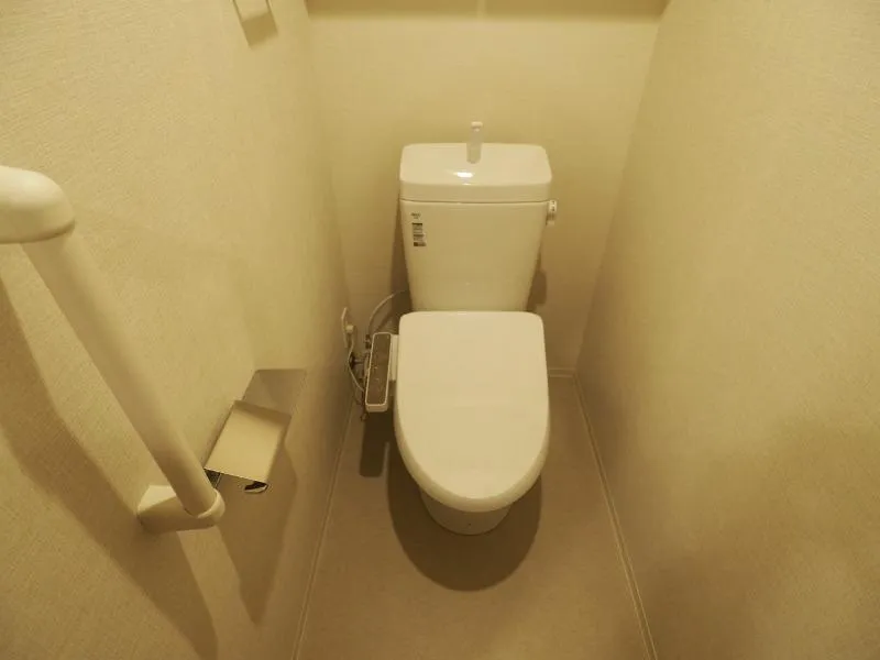 One Roof Residence Ueno Okachimachi - Interior - ["Toilet seat", "Toilet", "Toilet roll holder"]