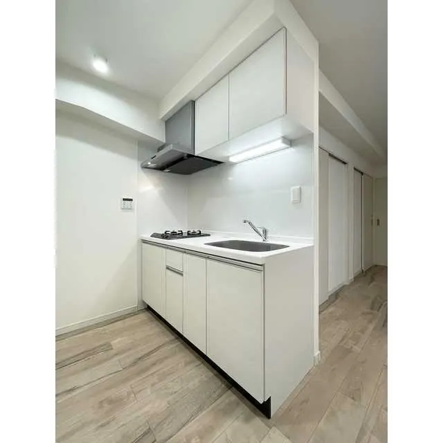 Well Square Ism Kamikitazawa - Interior - ["Cabinetry", "Countertop", "Building"]