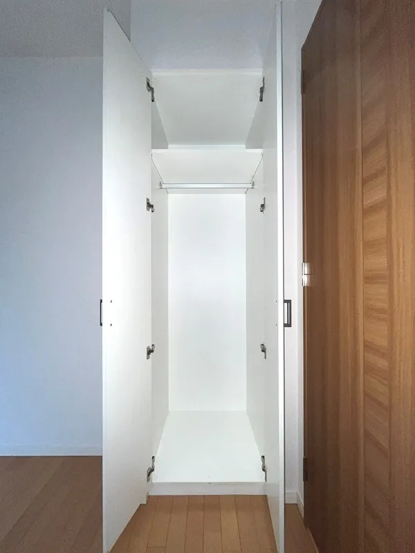Esty Maison Toyosu Residence - Interior - ["Wood", "Flooring", "Floor"]