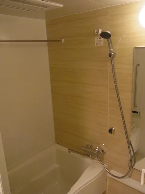 Elcia Gotanda - Interior - ["Bathroom", "Plumbing fixture", "Flooring"]