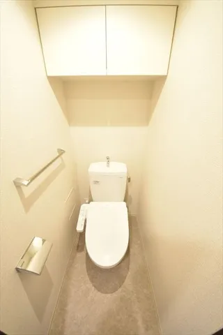 Grand Paseo Kiyosumi Shirakawa II - Interior - ["Toilet seat", "Flooring", "Toilet"]