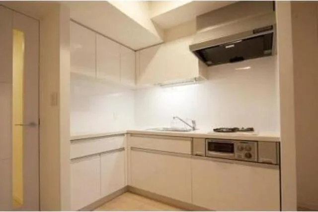 Park Axis Nihonbashi Hamacho - Interior - ["Cabinetry", "Countertop", "Tap"]