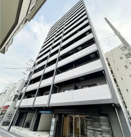 Makes Design Monzen-Nakacho River Place - Exterior - ["Track", "Steel", "Overhead power line"]