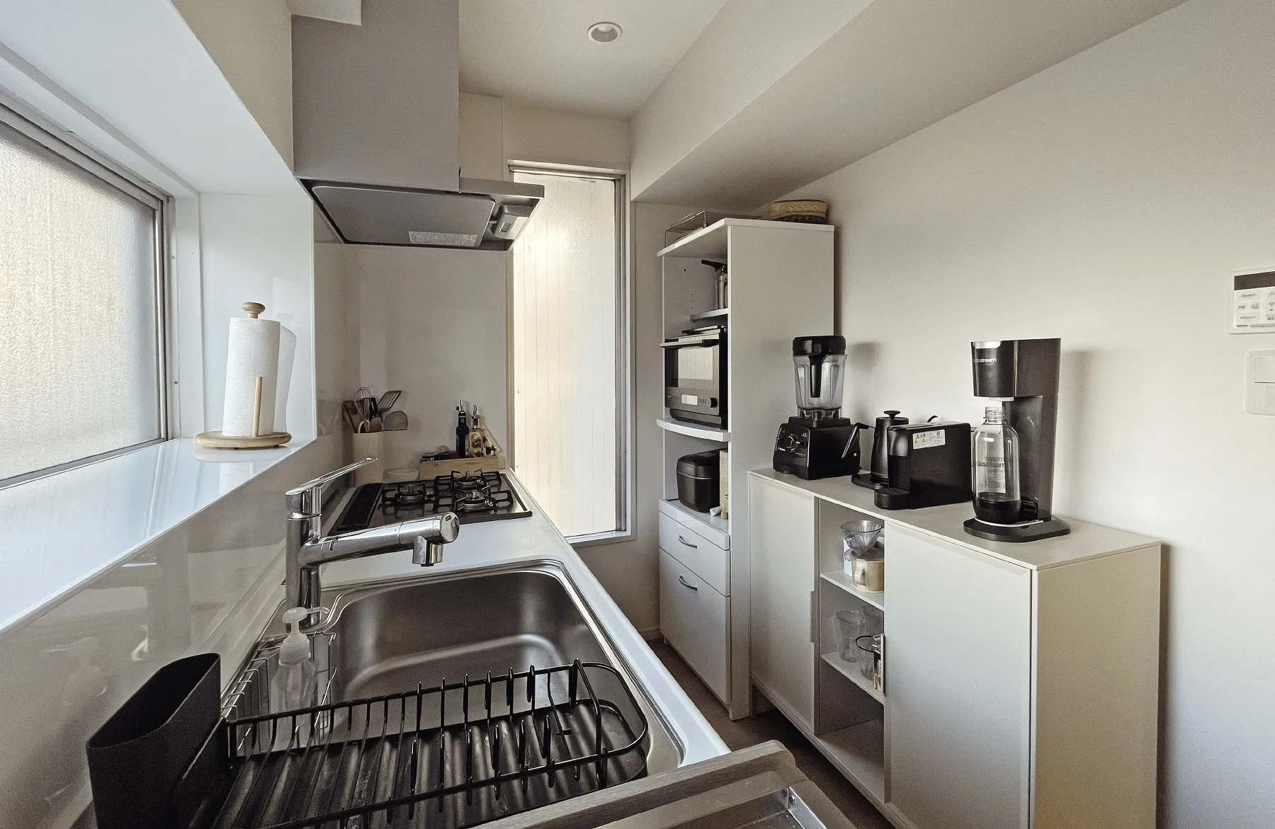 Green Mansion - Interior - ["Kitchen", "Kitchen Appliance", "Countertop"]