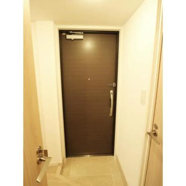 Court Luxuria Ningyocho - Interior - ["Handle", "Fixture", "Door"]