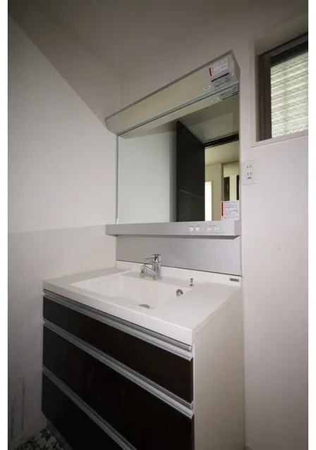 1-24-15 Yoyogi, Shibuya-Ku, Tokyo - Interior - ["Flooring", "Floor", "Cabinetry"]