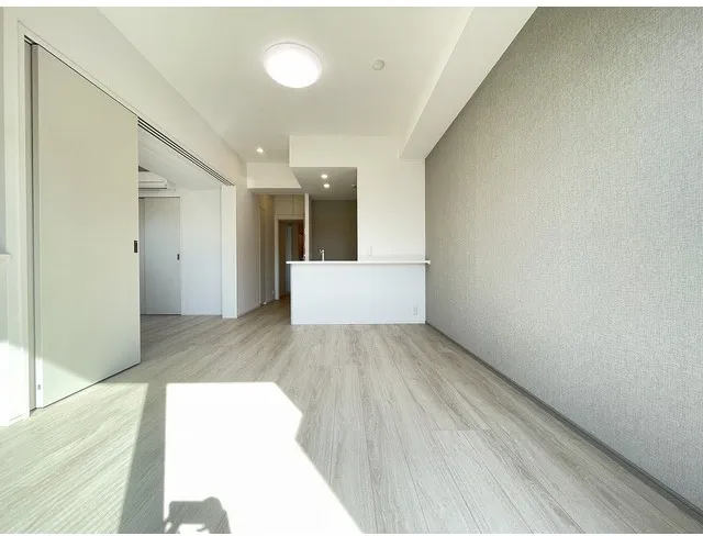 Comforia Nakakasai - Interior - ["Flooring", "Floor", "Ceiling"]