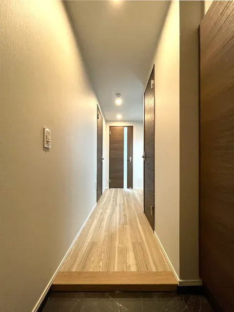 Globel The Cress Oshiage - Interior - ["Flooring", "Wood flooring", "Floor"]