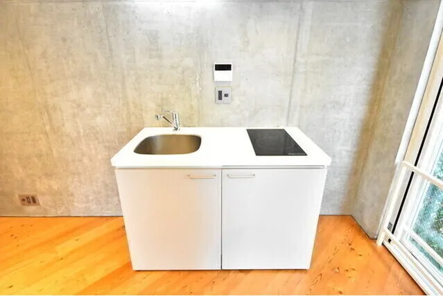 FARE Uehara Noye EAST - Interior - ["Flooring", "Floor", "Kitchen Sink"]