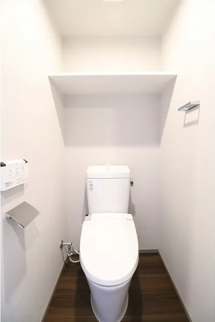 AIFLAT Sakurajosui - Interior - ["Toilet", "Toilet seat", "Plumbing fixture"]