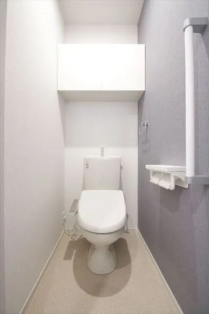 Me - Interior - ["Property", "Toilet", "Bathroom"]