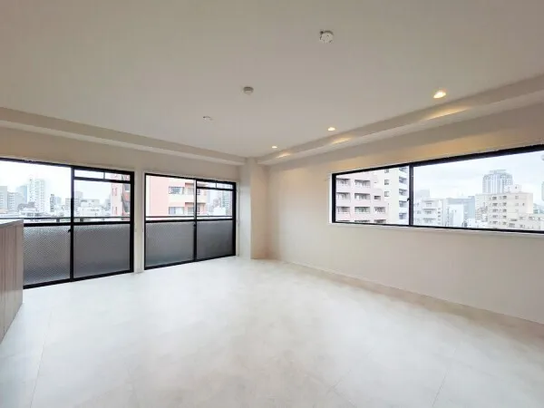 Hiroo GT Building - Interior - ["Flooring", "Floor", "Ceiling"]