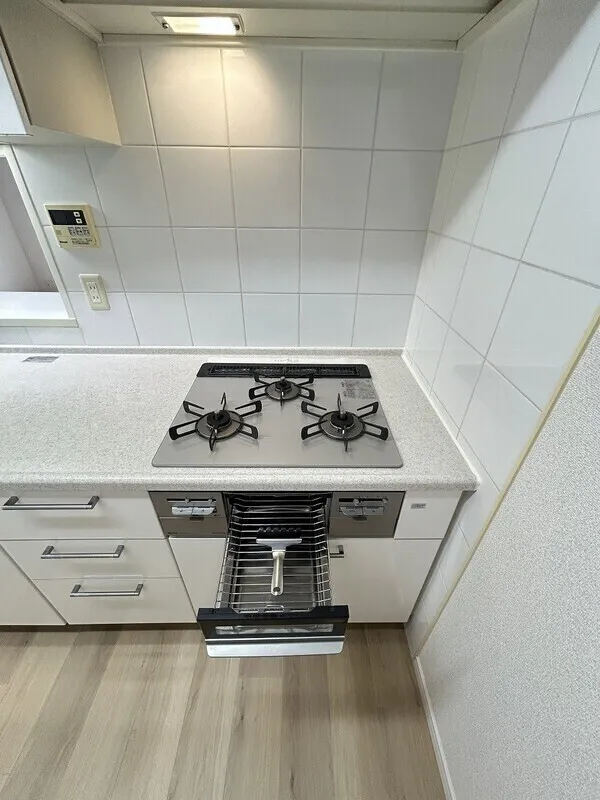 Esty Maison Toyosu Residence - Interior - ["Major appliance", "Kitchen stove", "Kitchen Appliance"]