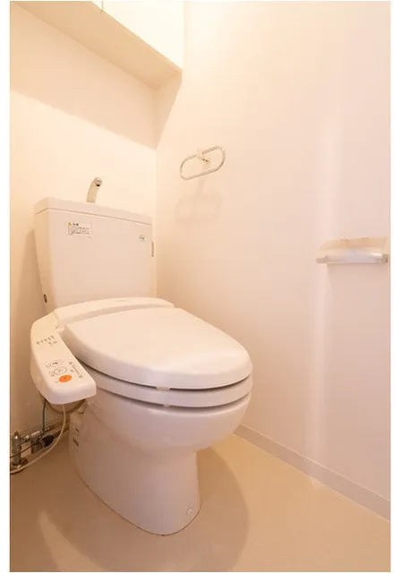 Comforia Azabujuban - Interior - ["Toilet seat", "Toilet", "Plumbing fixture"]