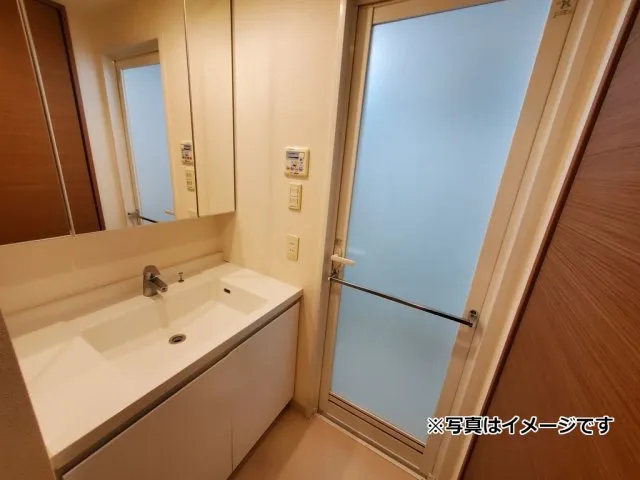 Maison De Ville Hatchobori - Interior - ["Flooring", "Floor", "Plumbing fixture"]