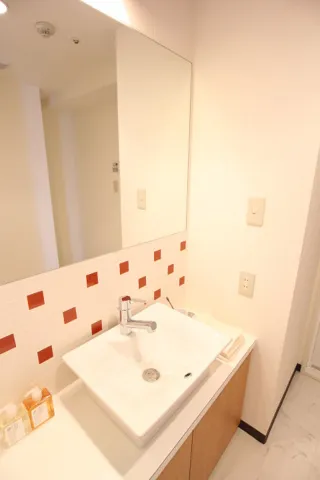 Prime Urban Itabashi Kuyakusho-mae - Interior - ["Tap", "Plumbing fixture", "Mirror"]