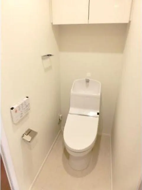 Park Axis Ochanomizu Hilltop - Interior - ["Toilet seat", "Toilet", "Bathroom"]