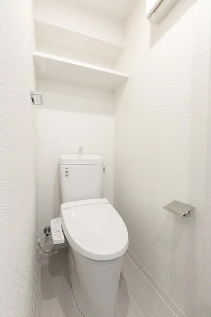 KURAMAE214 - Interior - ["Plumbing fixture", "Flooring", "Floor"]