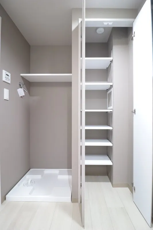 GranDuo Yoyogi Park 3 - Interior - ["Flooring", "Wood", "Floor"]