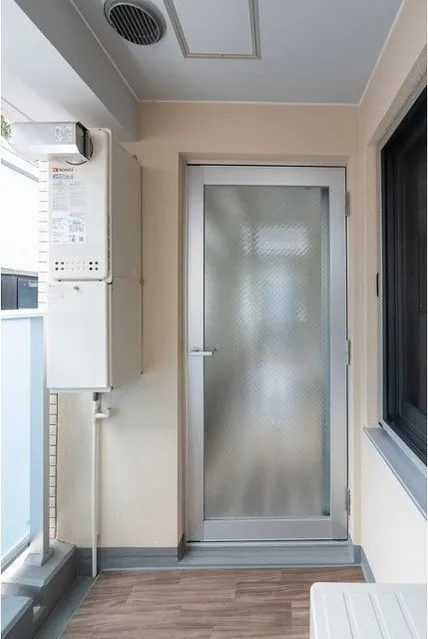 Belfarth Komazawa Sanchome - Interior - ["Building", "Fixture", "Door"]