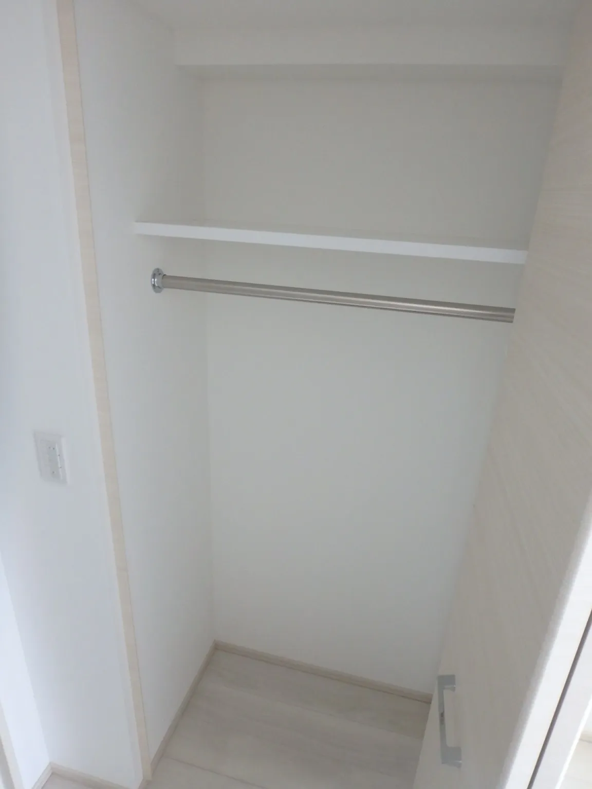 Orchid Residence Ueno - Interior - ["Flooring", "Floor", "Grey"]