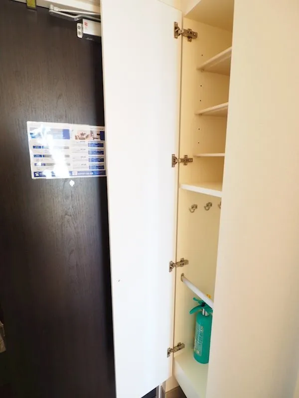 Residia Bunkyo Otowa II - Interior - ["Fixture", "Door", "Building"]