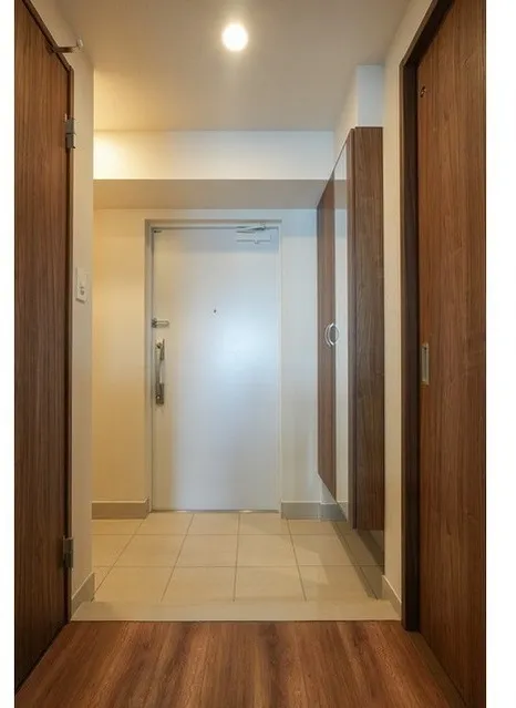 HF Oshiage Residence - Interior - ["Flooring", "Wall", "Floor"]