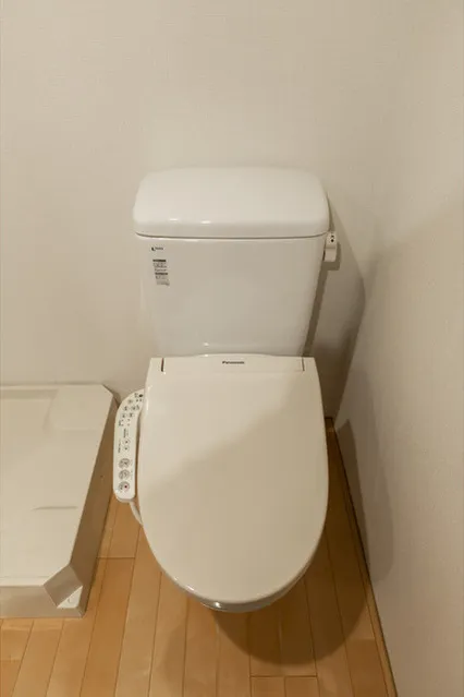 Blanche Senzoku - Interior - ["Toilet seat", "Toilet", "Bathroom"]