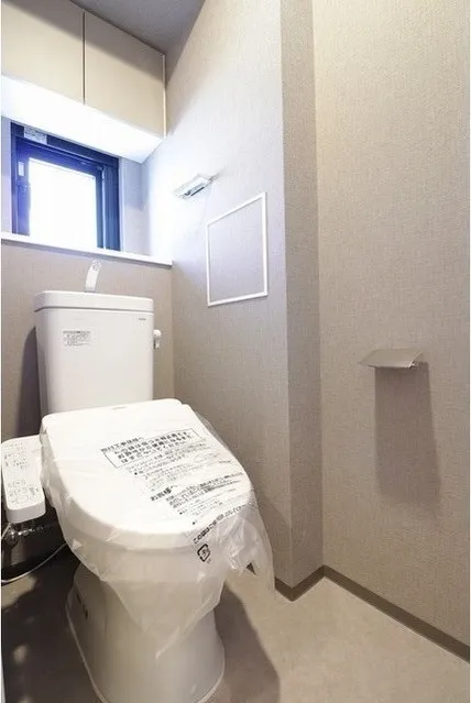 Light Terrace Akihabara - Interior - ["Toilet", "Toilet seat", "Property"]