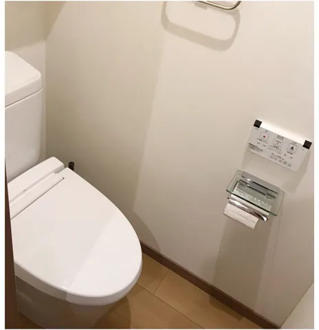 Ragdia Azabujuban - Interior - ["Toilet seat", "Toilet", "Plumbing fixture"]