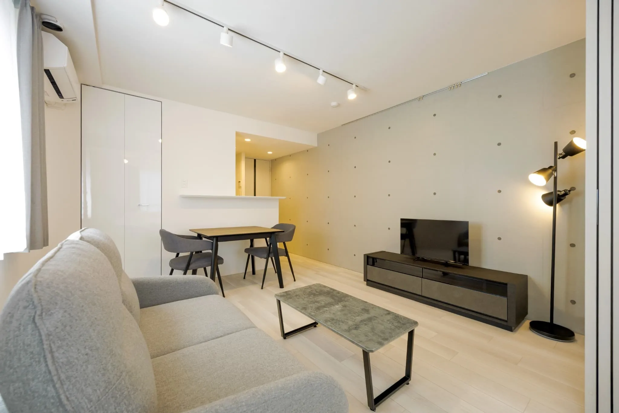 Hmlet Sakurajosui - Interior - ["Flooring", "Interior design", "Floor"]