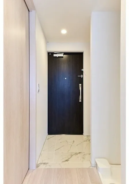 Comforia Liv Monzen-Nakacho East - Interior - ["Flooring", "Wall", "Wood"]