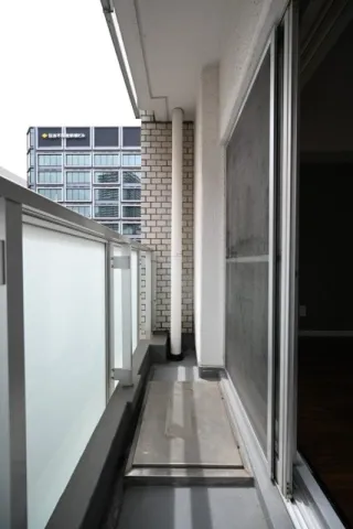 Nakagin 2nd Shinbashi Mansion - Interior - ["Apartment", "Composite material", "Glass"]