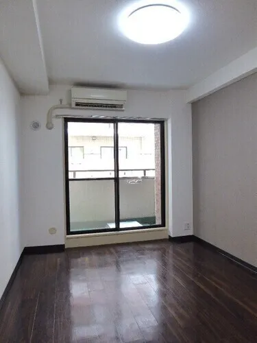Vivre Nishiike - Interior - ["Flooring", "Floor", "Ceiling"]