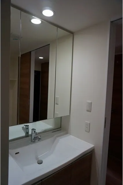 Ambiente Komagome - Interior - It will be a separate room with the same type of interior view. The color is dark