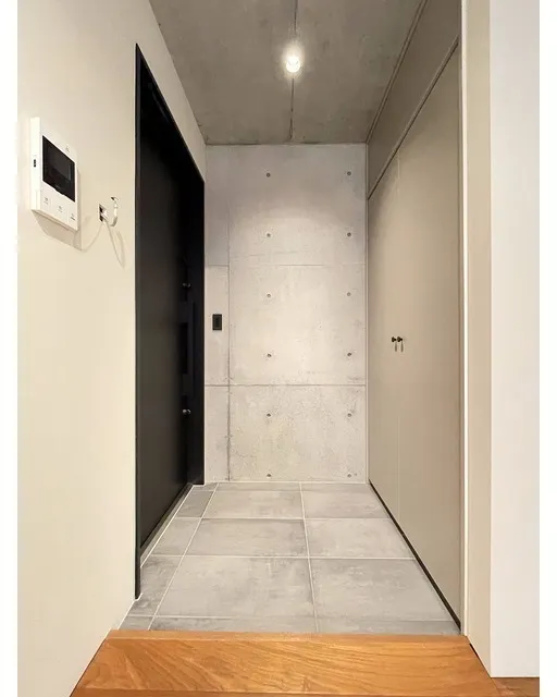 Bankan - Interior - ["Wall", "Flooring", "Wood"]