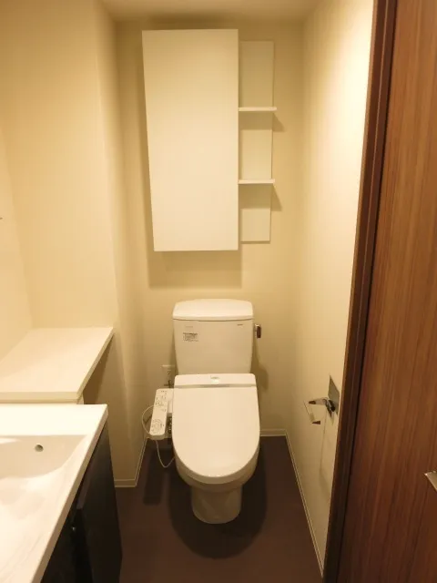 A-Standard Shibaura - Interior - ["Flooring", "Floor", "Plumbing fixture"]